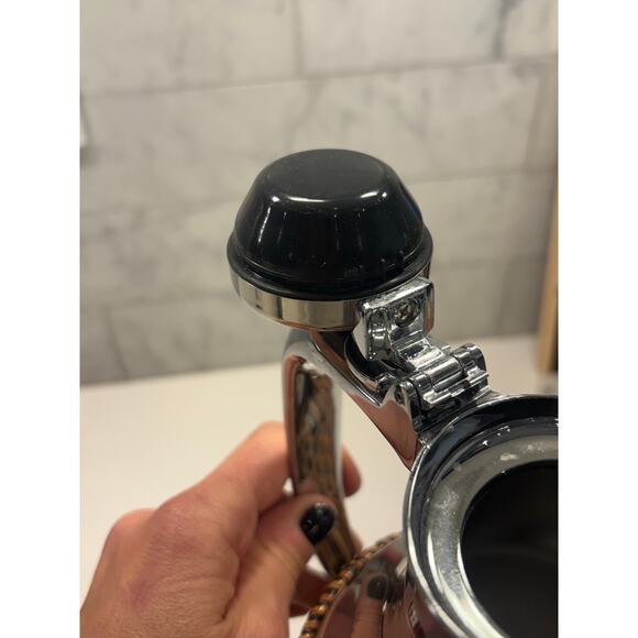 New Vintage MCM Broggi Thermal Carafe 18/8 Stainless Steel Rattan 1.5L Italy - Picture 6 of 9